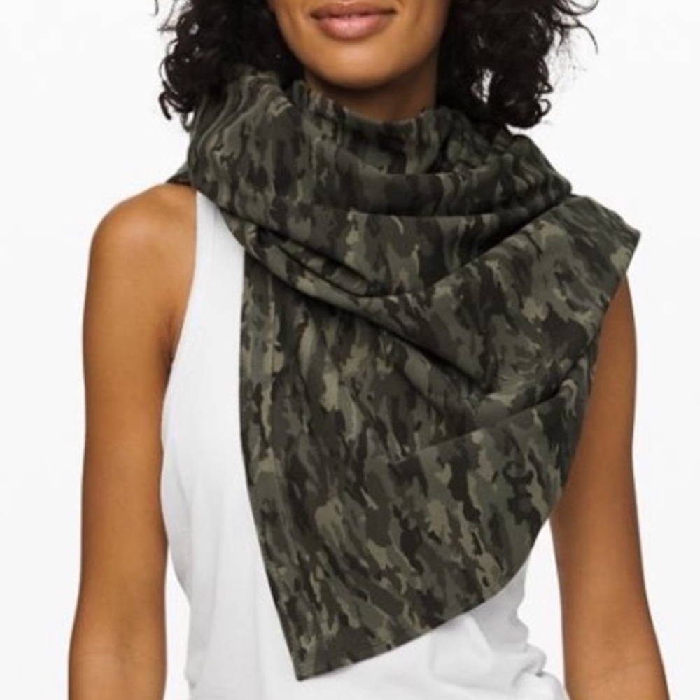 Lululemon Vinyasa Scarf Camo Green